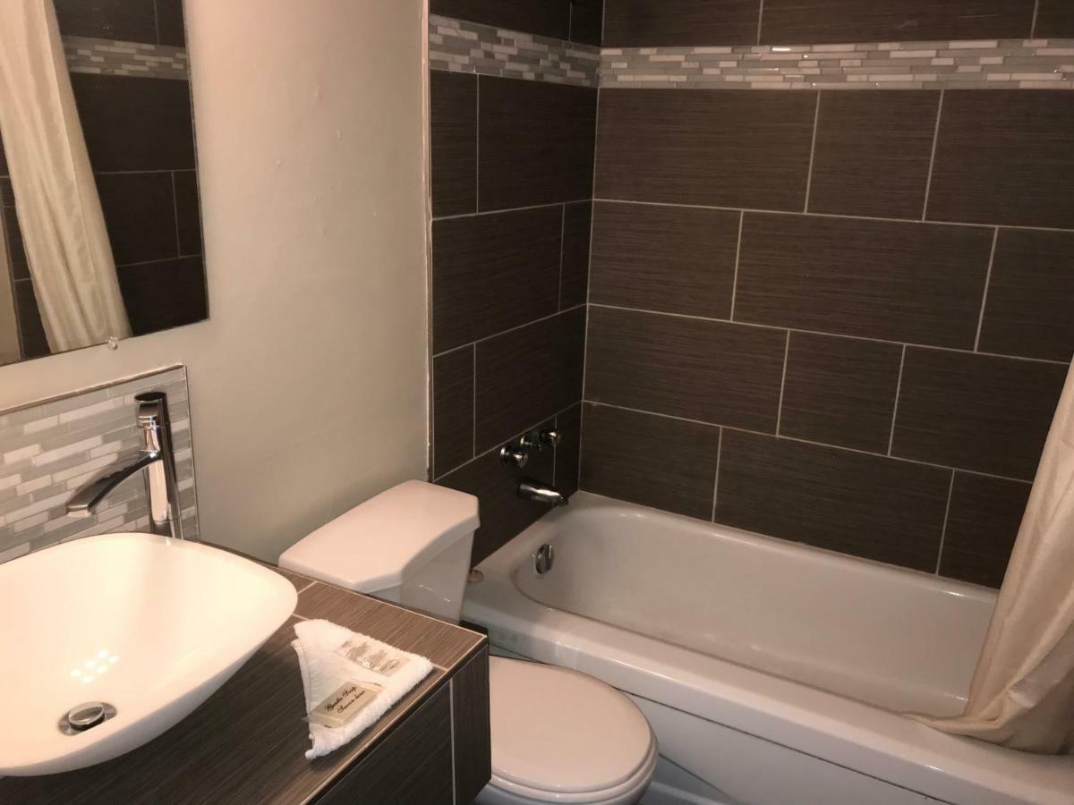 شلالات نياغارا Rainbow Motor Inn - Fallsview المظهر الخارجي الصورة