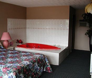 شلالات نياغارا Rainbow Motor Inn - Fallsview المظهر الخارجي الصورة